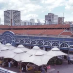 COP30: Mercado Ver-o-Peso em Belém, com barracas de produtos amazônicos